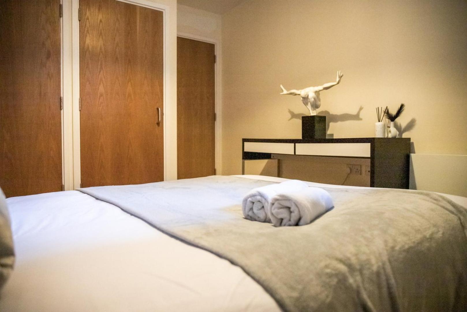 Leeds Vibrant 2 Bedroom Sleeps 4 Buitenkant foto