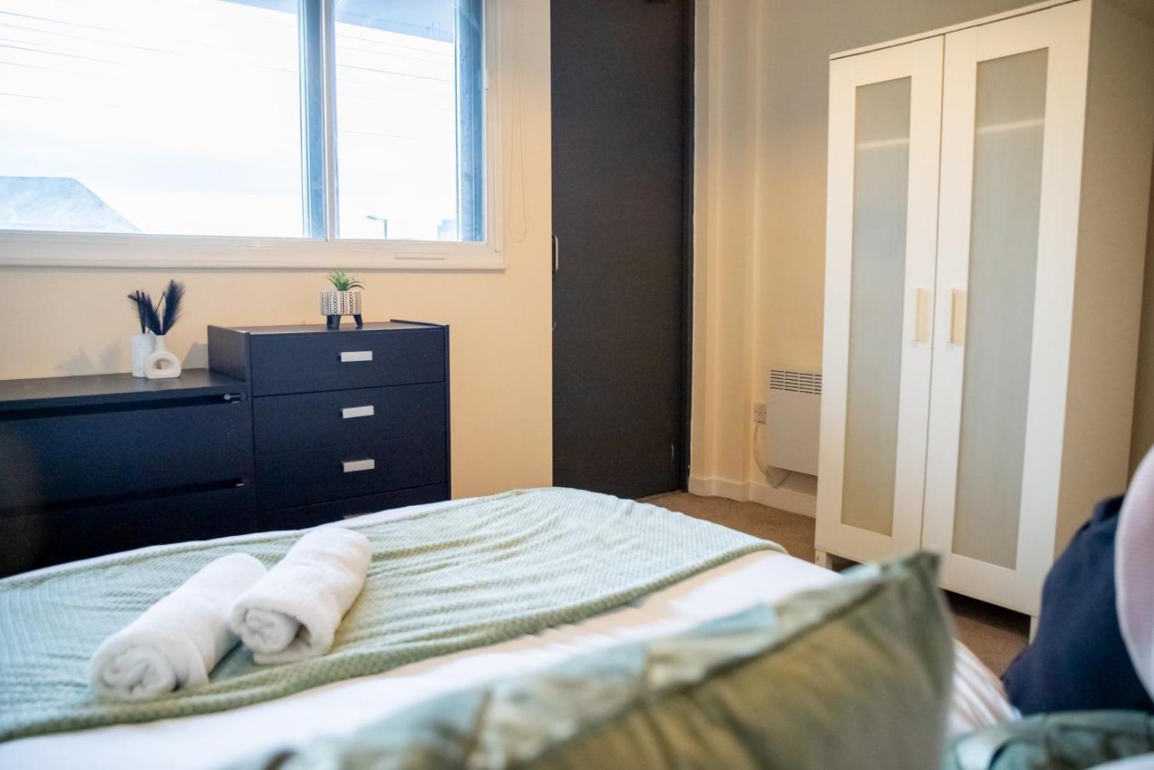 Leeds Vibrant 2 Bedroom Sleeps 4 Buitenkant foto